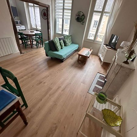 Apartamento Le Compostelle Issoudun Exterior foto