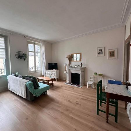 Apartamento Le Compostelle Issoudun Exterior foto