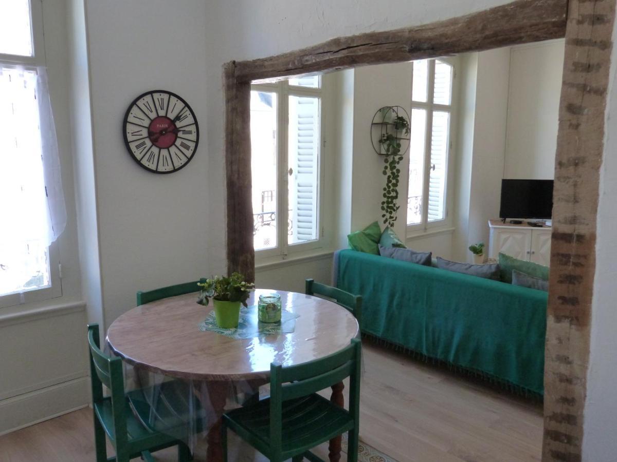 Apartamento Le Compostelle Issoudun Exterior foto